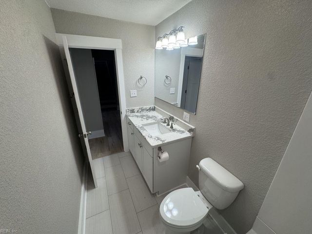 1253 Wilroy RD, Suffolk, VA 23434