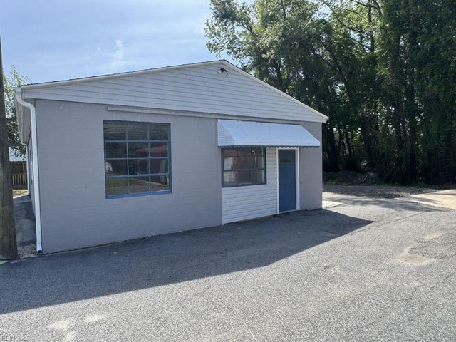 1253 Wilroy RD, Suffolk, VA 23434