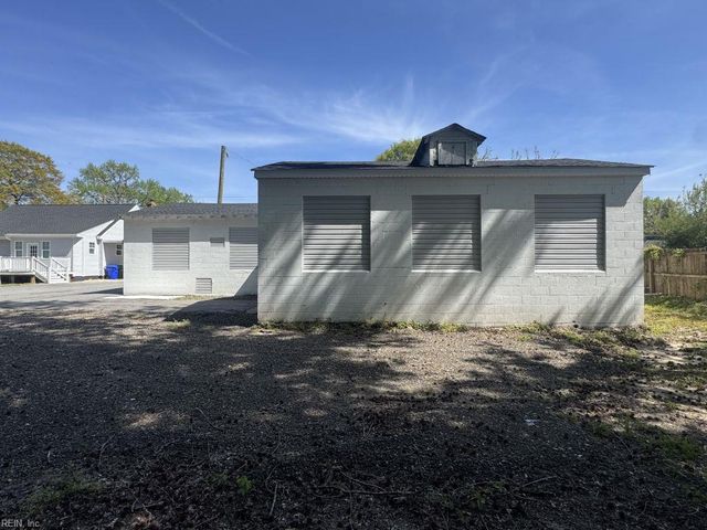 1253 Wilroy RD, Suffolk, VA 23434