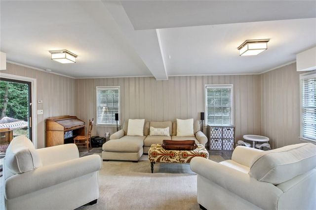 90 Bonnie Lane NE, Sandy Springs, GA 30328