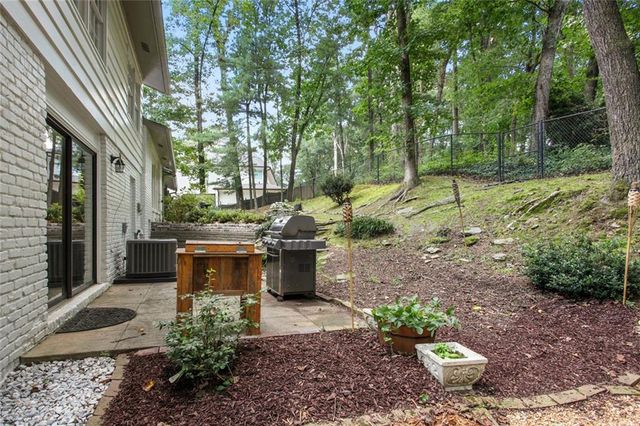90 Bonnie Lane NE, Sandy Springs, GA 30328