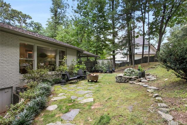 90 Bonnie Lane NE, Sandy Springs, GA 30328