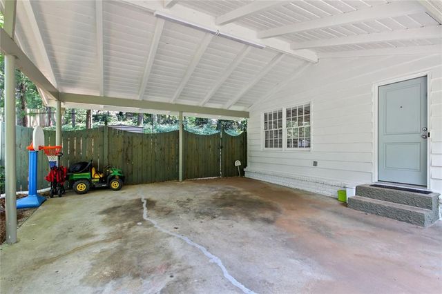 90 Bonnie Lane NE, Sandy Springs, GA 30328