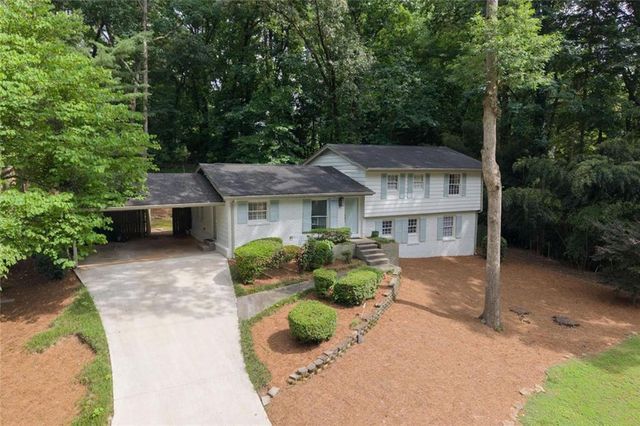 90 Bonnie Lane NE, Sandy Springs, GA 30328