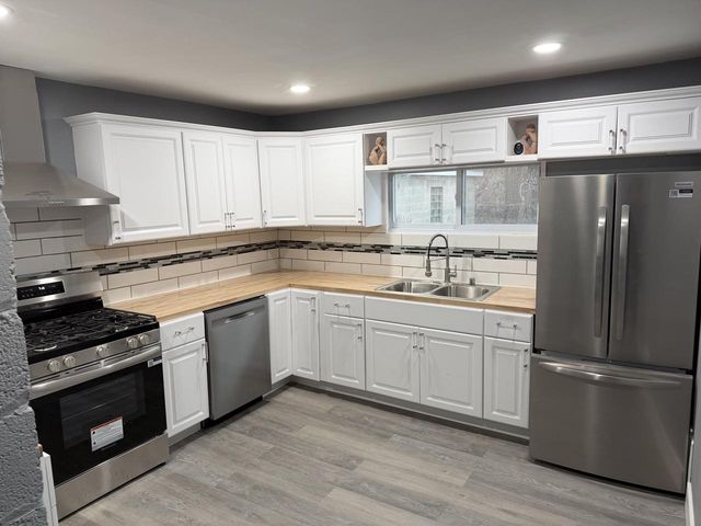 4826 51st BOULEVARD, Milwaukee, WI 53218