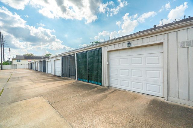 6339 Del Monte Drive SW 95, Houston, TX 77057