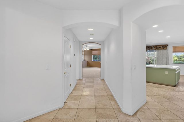 341 Menard Cir, Sacramento, CA 95835