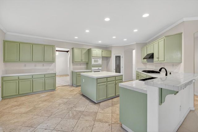 341 Menard Cir, Sacramento, CA 95835