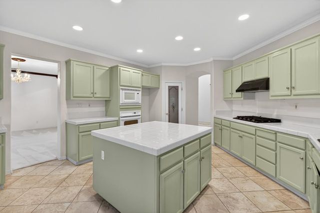 341 Menard Cir, Sacramento, CA 95835