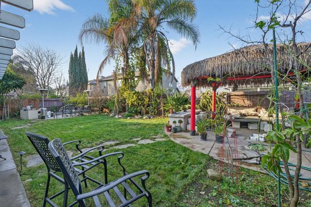 341 Menard Cir, Sacramento, CA 95835