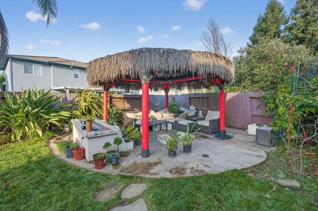 341 Menard Cir, Sacramento, CA 95835