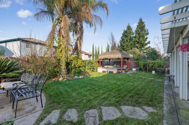 341 Menard Cir, Sacramento, CA 95835