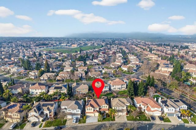 341 Menard Cir, Sacramento, CA 95835