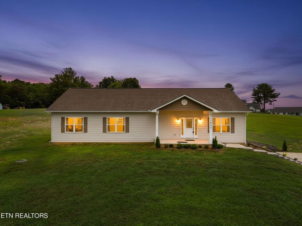 154 Peace Rd, Newport, TN 37821