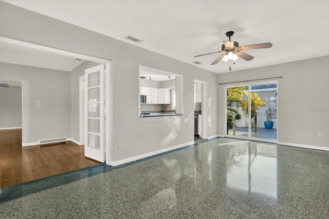 423 48TH STREET N, St Petersburg, FL 33713