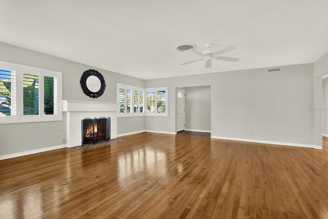 423 48TH STREET N, St Petersburg, FL 33713