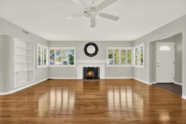 423 48TH STREET N, St Petersburg, FL 33713