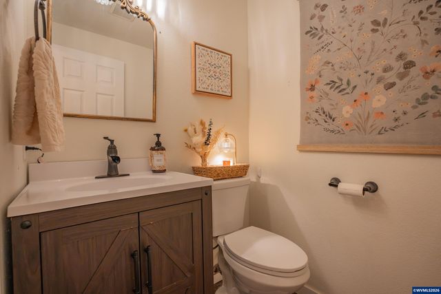 3382 NE Clearwater Dr, Albany, OR 97321