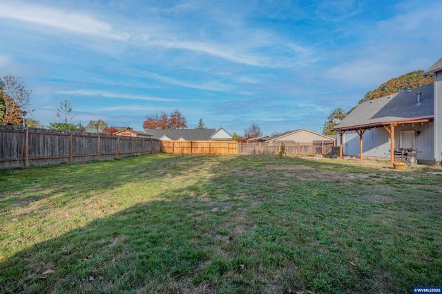 3382 NE Clearwater Dr, Albany, OR 97321