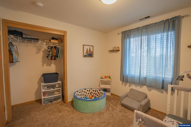 3382 NE Clearwater Dr, Albany, OR 97321