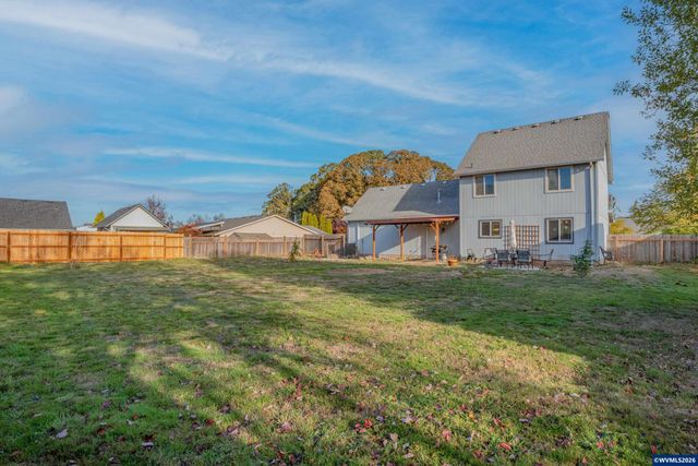 3382 NE Clearwater Dr, Albany, OR 97321