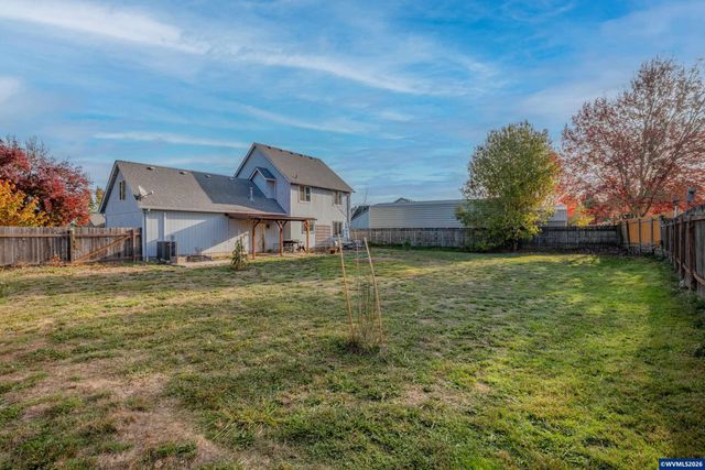 3382 NE Clearwater Dr, Albany, OR 97321