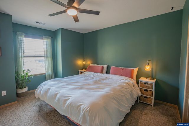 3382 NE Clearwater Dr, Albany, OR 97321