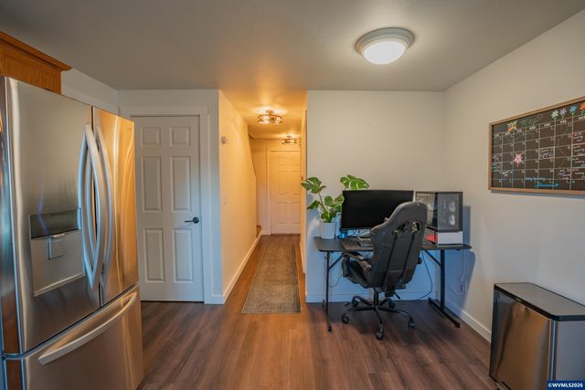 3382 NE Clearwater Dr, Albany, OR 97321