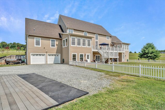 844 Blackwater Hills DR, Glade Hill, VA 24092