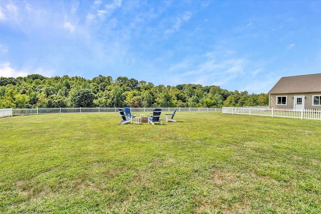 844 Blackwater Hills DR, Glade Hill, VA 24092