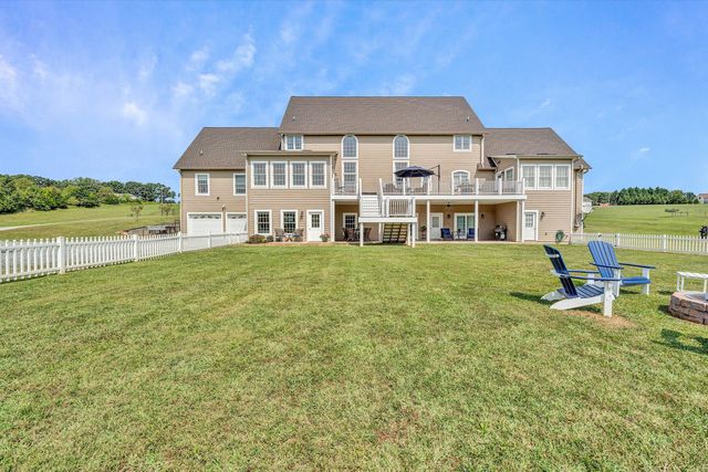 844 Blackwater Hills DR, Glade Hill, VA 24092
