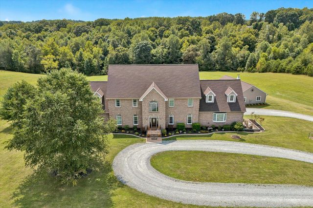844 Blackwater Hills DR, Glade Hill, VA 24092