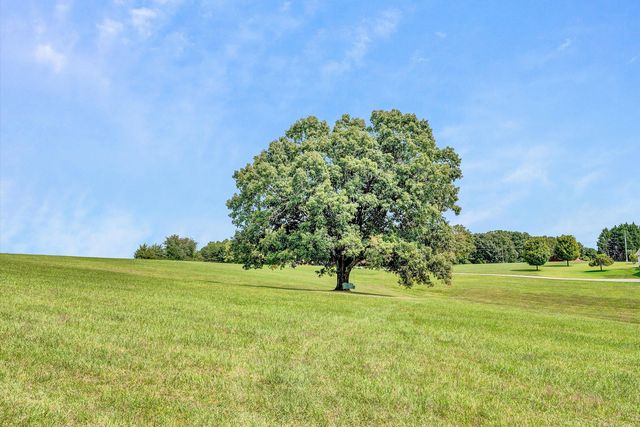 844 Blackwater Hills DR, Glade Hill, VA 24092