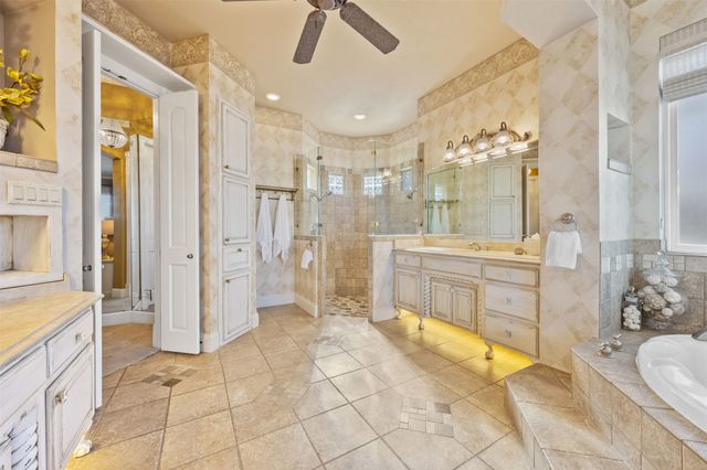 110 Eagle Point Drive, Waxahachie, TX 75165