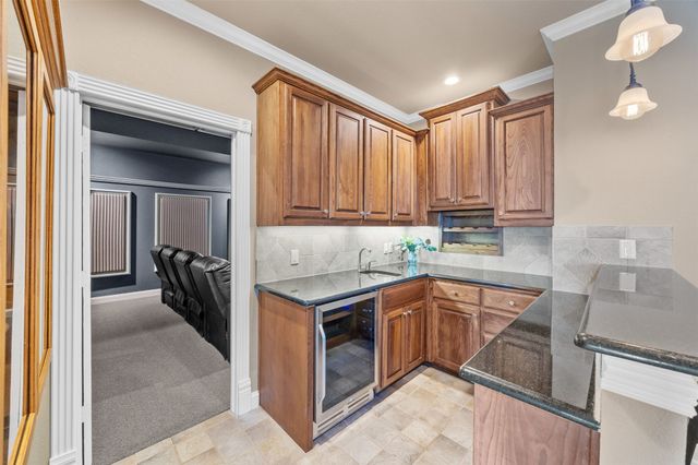 110 Eagle Point Drive, Waxahachie, TX 75165