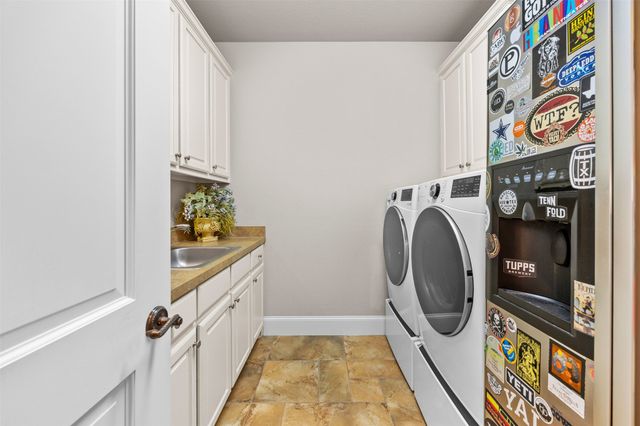 110 Eagle Point Drive, Waxahachie, TX 75165