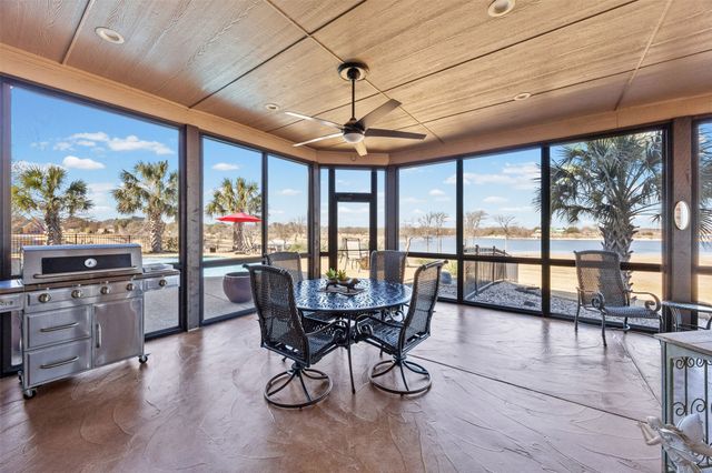 110 Eagle Point Drive, Waxahachie, TX 75165