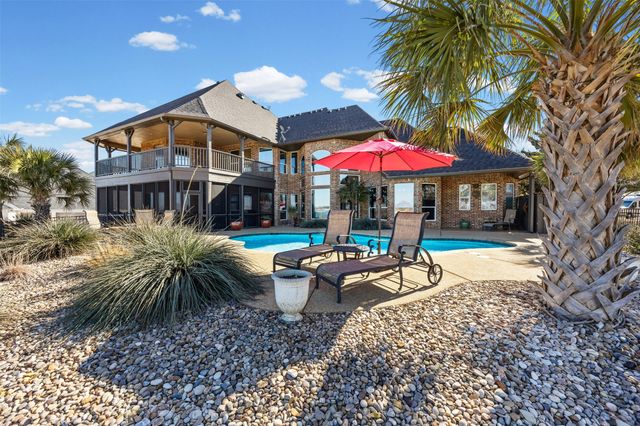 110 Eagle Point Drive, Waxahachie, TX 75165