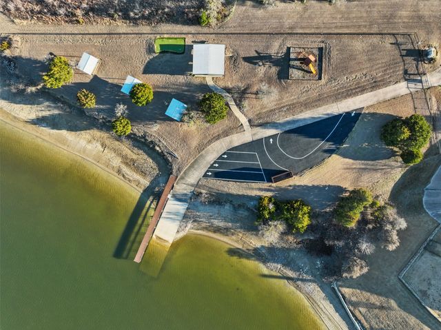 110 Eagle Point Drive, Waxahachie, TX 75165