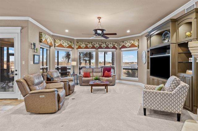 110 Eagle Point Drive, Waxahachie, TX 75165