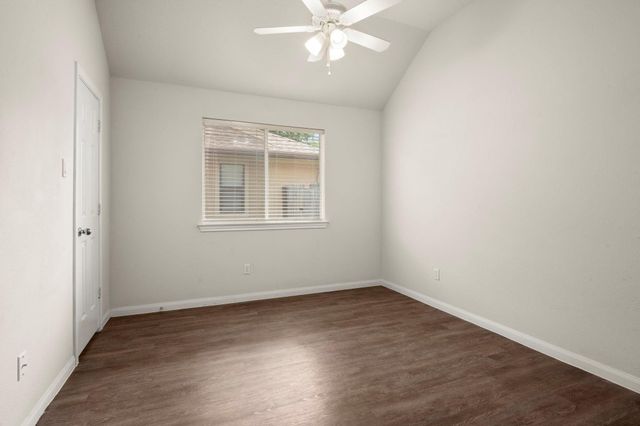 3722 Northshore Drive, Montgomery, TX 77356