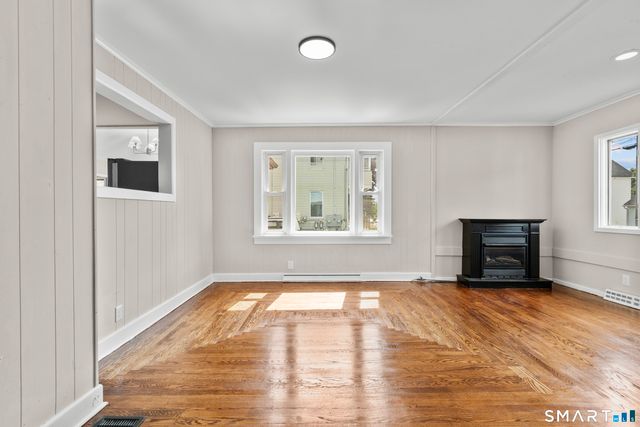 172 Red Mountain Avenue, Torrington, CT 06790