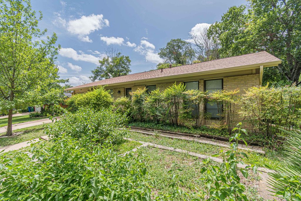 8415 Shenandoah DR, Austin, TX 78753