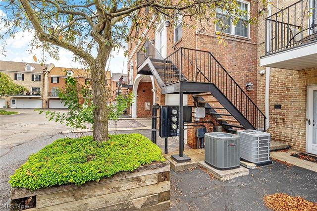 2000 King James Pky 108, Westlake, OH 44145