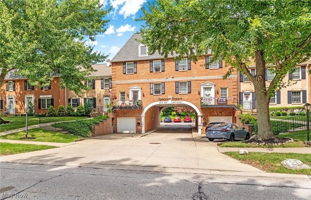 2000 King James Pky 108, Westlake, OH 44145