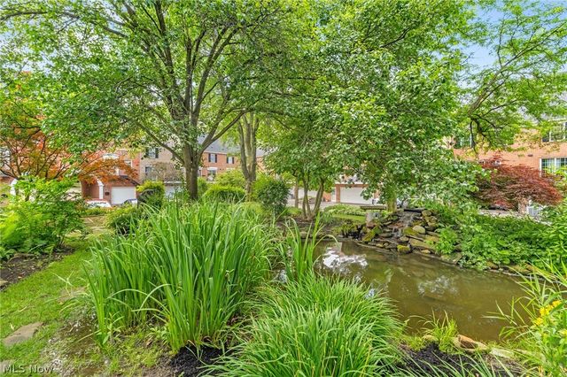 2000 King James Pky 108, Westlake, OH 44145