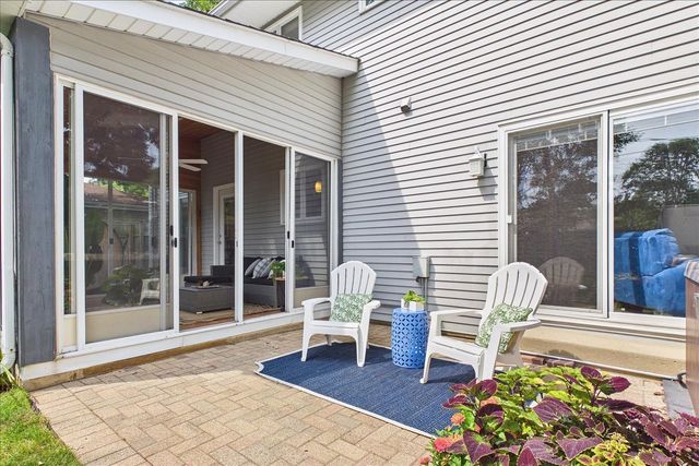 33202 N Woodland Terrace, Grayslake, IL 60030