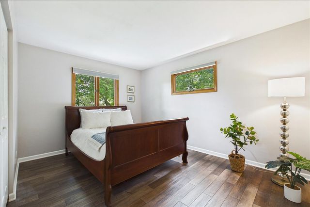 33202 N Woodland Terrace, Grayslake, IL 60030