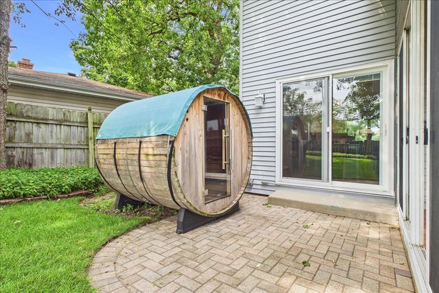 33202 N Woodland Terrace, Grayslake, IL 60030
