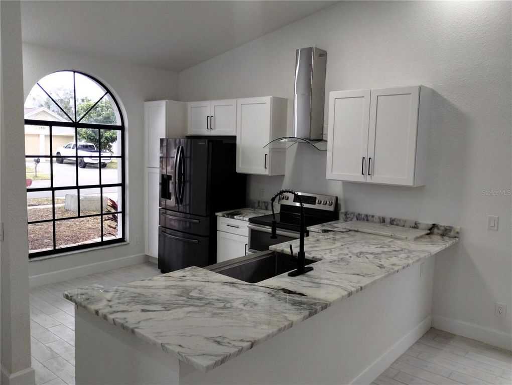 Image 2 of property listing at 1920 TINDARO DRIVE, Apopka, FL 32703